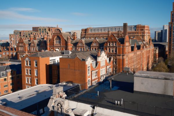 Examining How Soaring UK University Admissions are Driving the Demand for Off-Campus Housing