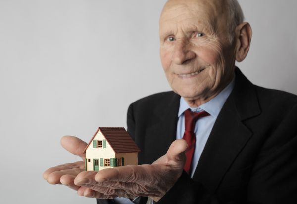 Unlocking Home Equity for UK Seniors: Innovative Approaches to Accessing Retirement Funds Without Selling Your Property